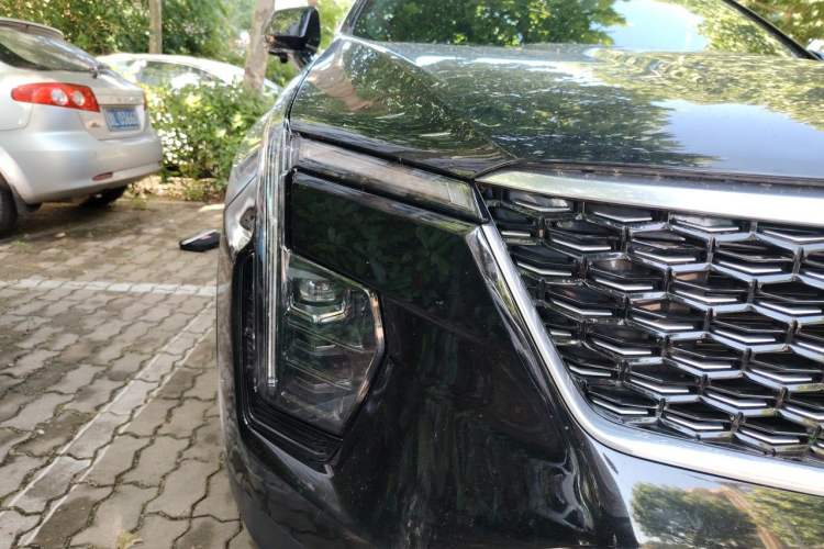 Used Cadillac XT4 2024 25T Two-Wheel Drive Fashion Edition Right Front Headlight