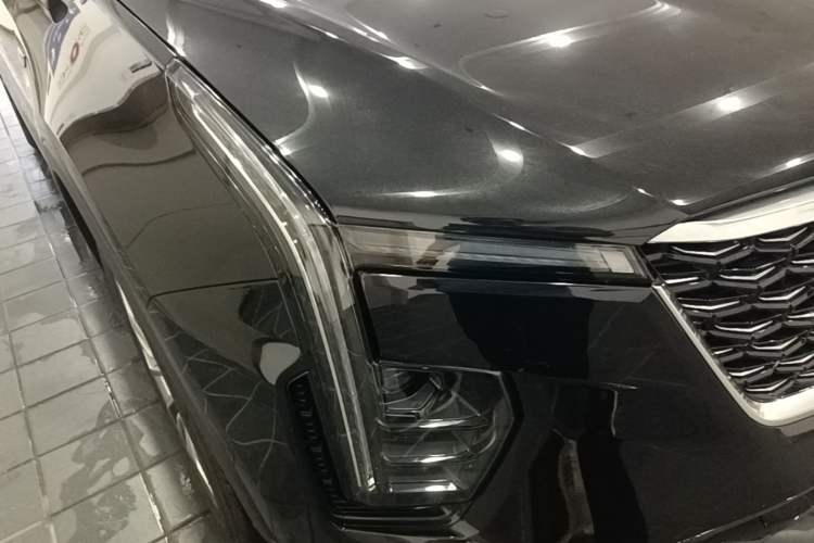 Used Cadillac XT4 2024 Facelift 28T Two-Wheel-Drive Luxury Version Right Front Headlight