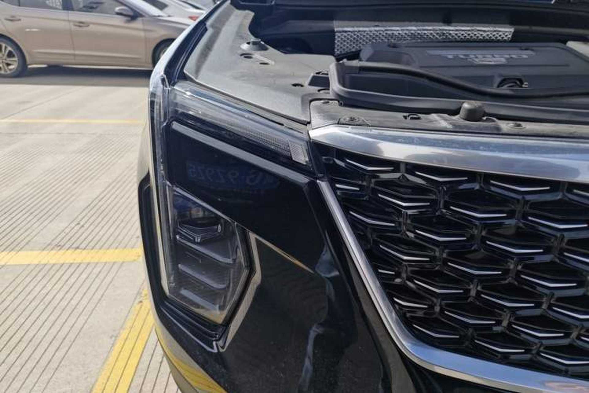 Used Cadillac XT4 2024 Facelift 28T Two-Wheel-Drive Luxury Version Right Front Headlight