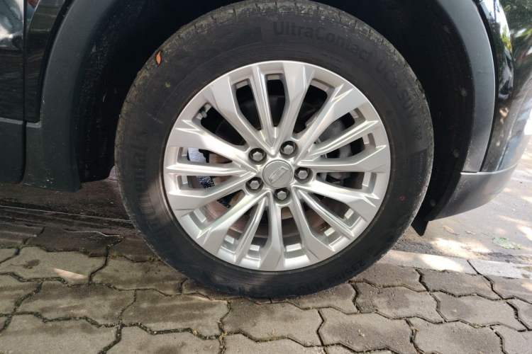 Used Cadillac XT4 2024 25T Two-Wheel Drive Fashion Edition Right Front Wheel Hub
