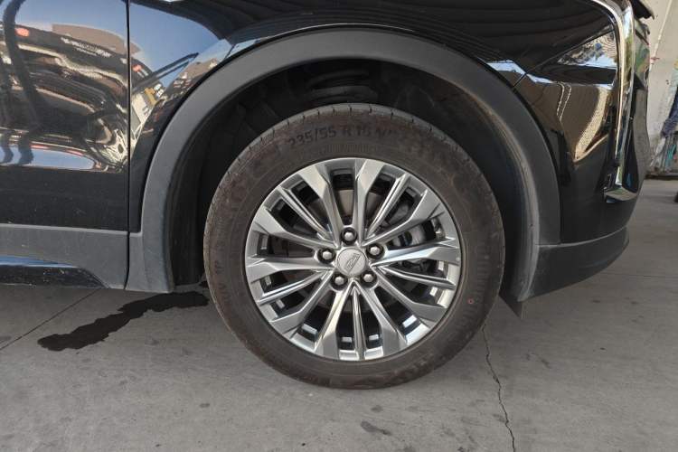 Used Cadillac XT4 2024 28T Two-Wheel-Drive Luxury Version Right Front Wheel Hub