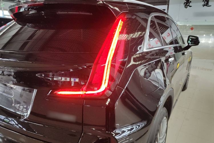 Used Cadillac XT4 2024 28T Two-Wheel-Drive Prestige Version Right Rear Taillight
