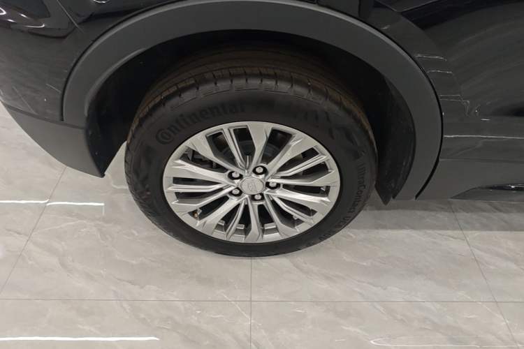 Used Cadillac XT4 2024 28T Two-Wheel-Drive Luxury Version Right Rear Wheel Hub
