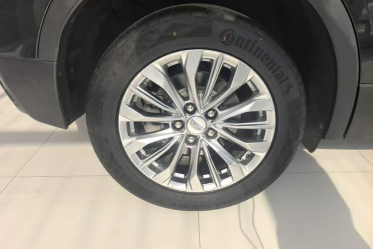 Used Cadillac XT4 2024 28T Two-Wheel-Drive Luxury Version Right Rear Wheel Hub