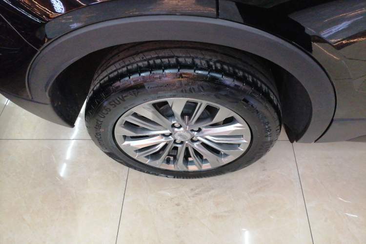 Used Cadillac XT4 2024 28T Two-Wheel-Drive Luxury Version Right Rear Wheel Hub