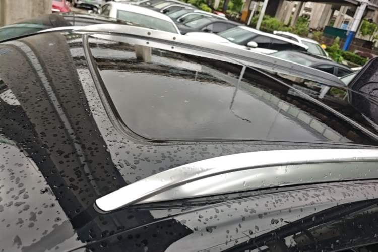 Used Cadillac XT4 2024 28T Two-Wheel-Drive Luxury Version Roof