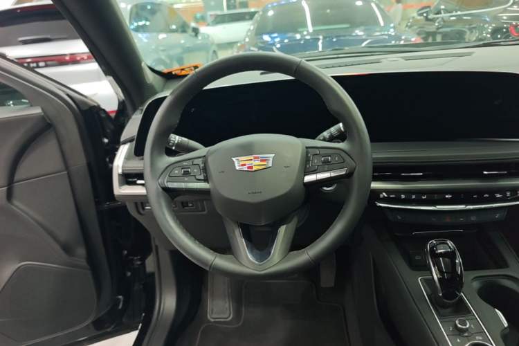 Used Cadillac XT4 2024 28T Two-Wheel-Drive Luxury Version Steering Wheel
