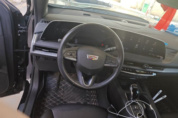 Used Cadillac XT4 2024 28T Two-Wheel-Drive Luxury Version Steering Wheel