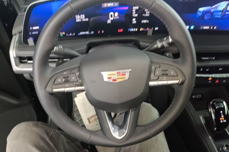Used Cadillac XT4 2024 28T Two-Wheel-Drive Luxury Version Steering Wheel