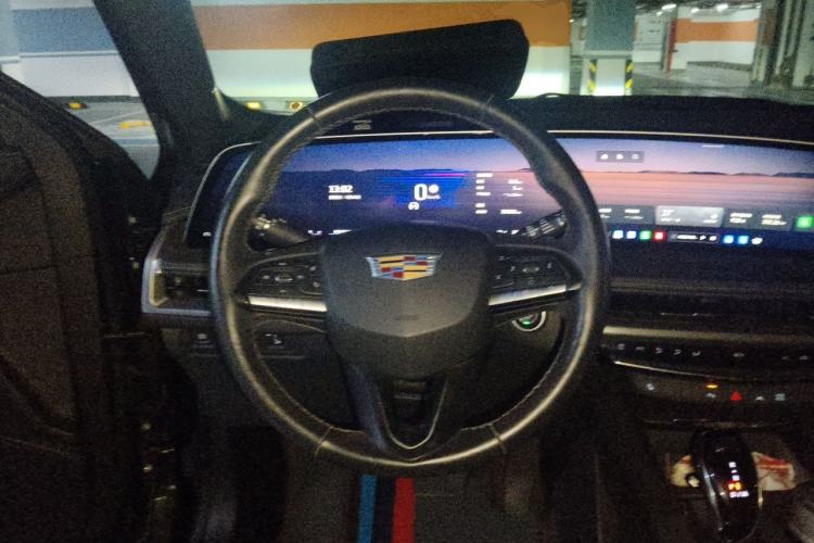 Used Cadillac XT4 2024 28T Two-Wheel-Drive Luxury Version Steering Wheel