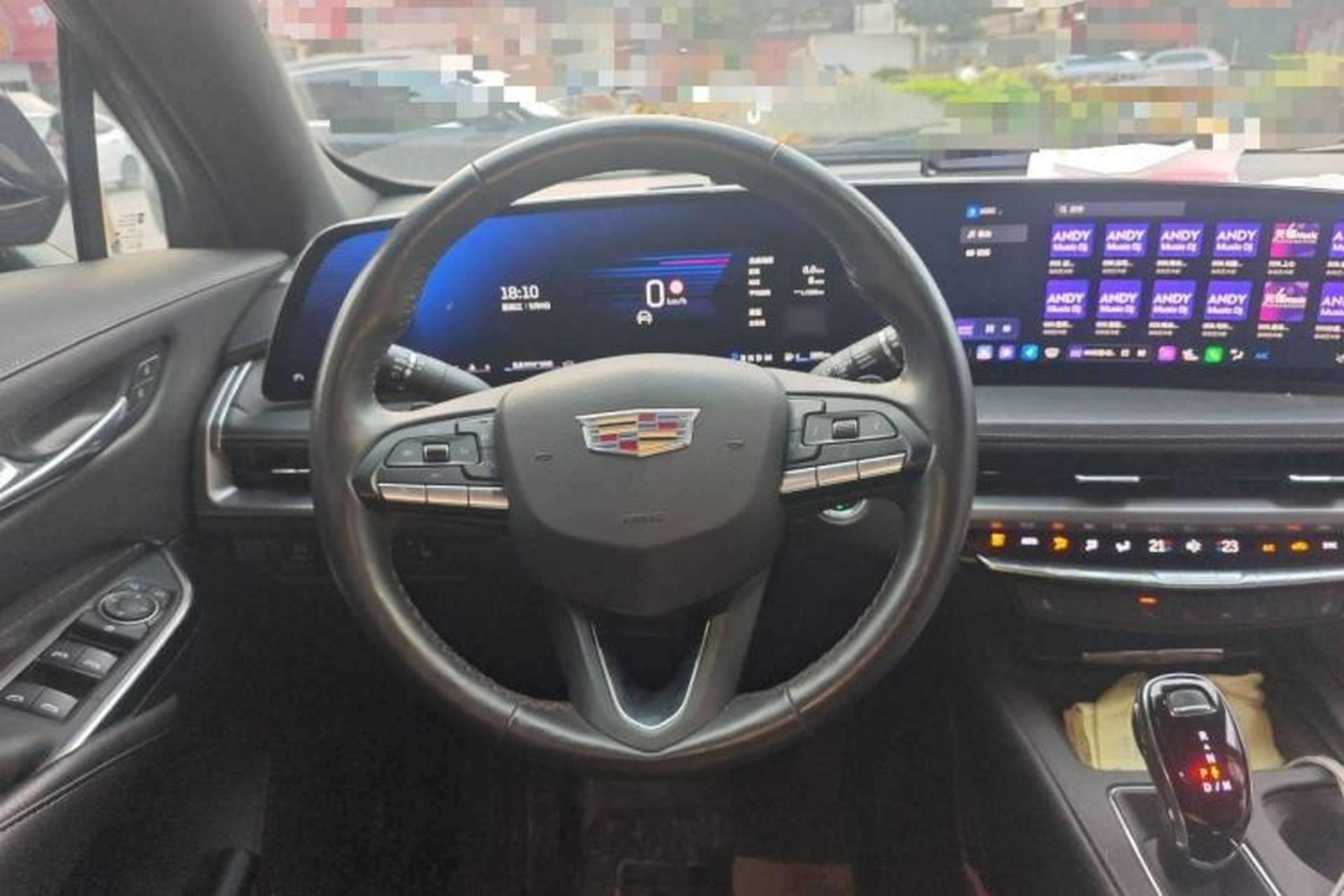 Used Cadillac XT4 2024 28T Two-Wheel-Drive Luxury Version Steering Wheel