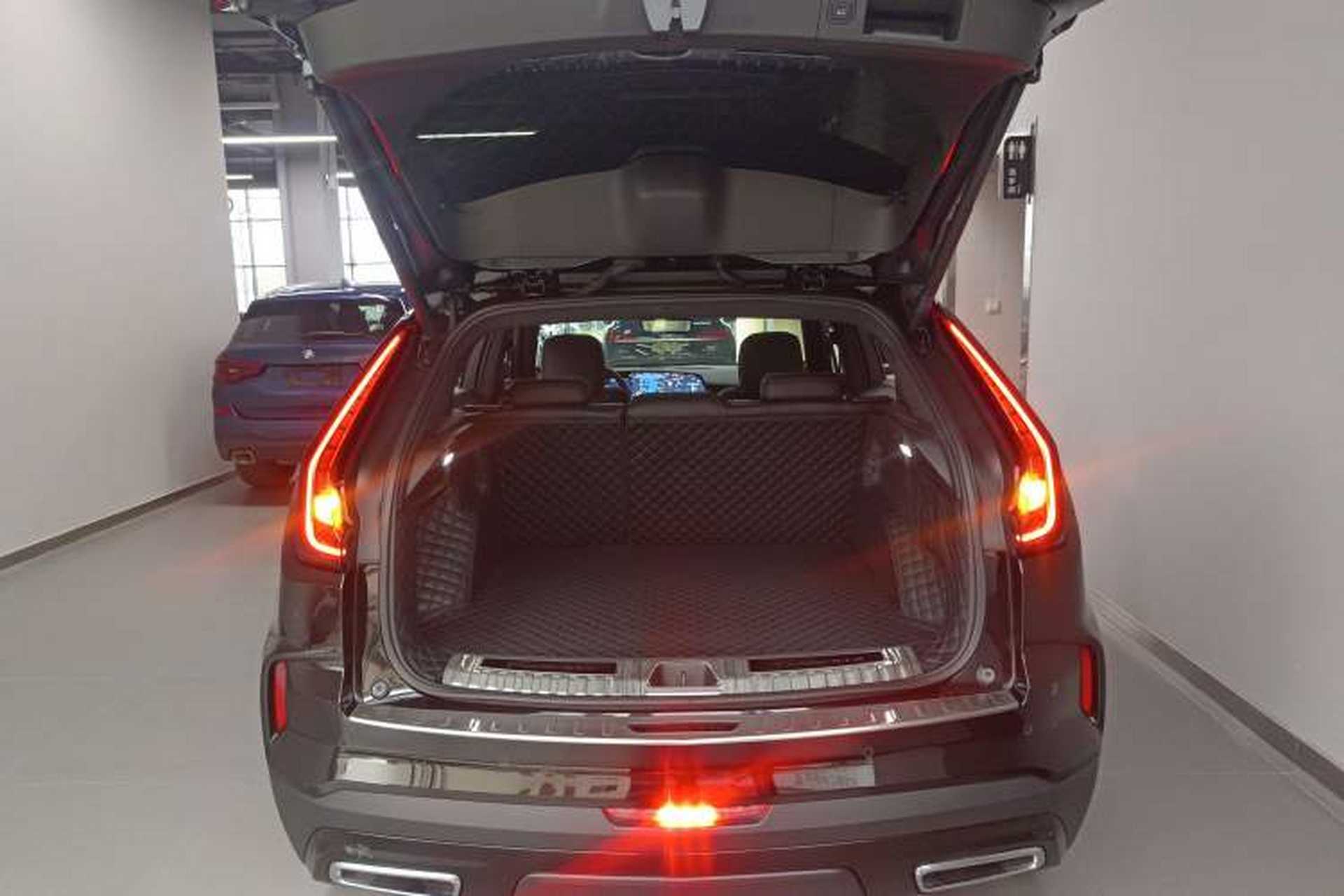 Used Cadillac XT4 2024 28T Two-Wheel-Drive Prestige Version Trunk