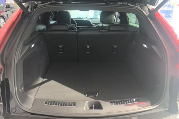 Used Cadillac XT4 2024 28T Two-Wheel-Drive Luxury Version Trunk