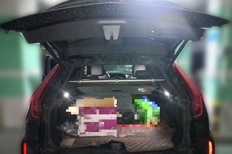Used Cadillac XT4 2024 28T Two-Wheel-Drive Luxury Version Trunk