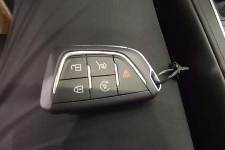Used Cadillac XT4 2024 28T Two-Wheel-Drive Luxury Version Vehicle Key