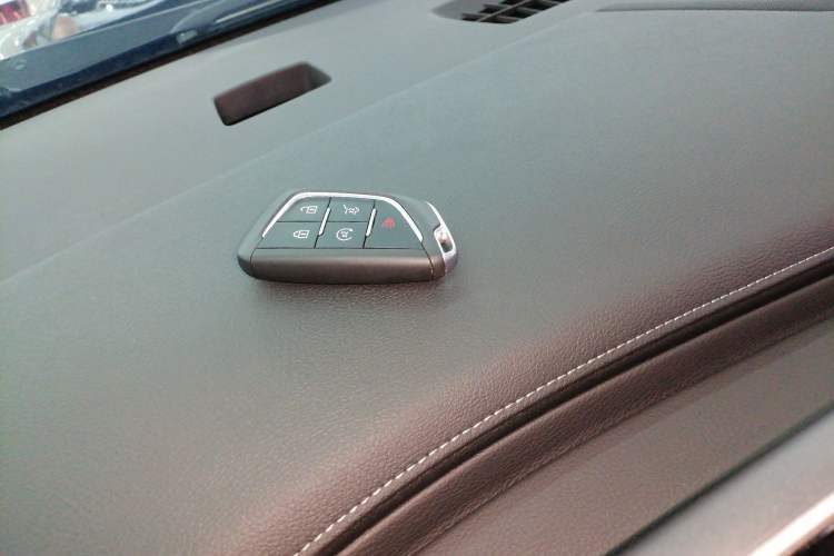 Used Cadillac XT4 2024 28T Two-Wheel-Drive Luxury Version Vehicle Key