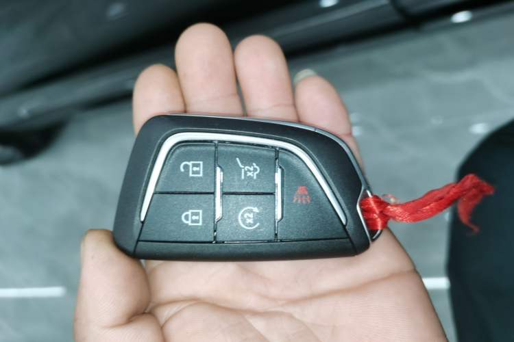 Used Cadillac XT4 2024 28T Two-Wheel-Drive Luxury Version Vehicle Key