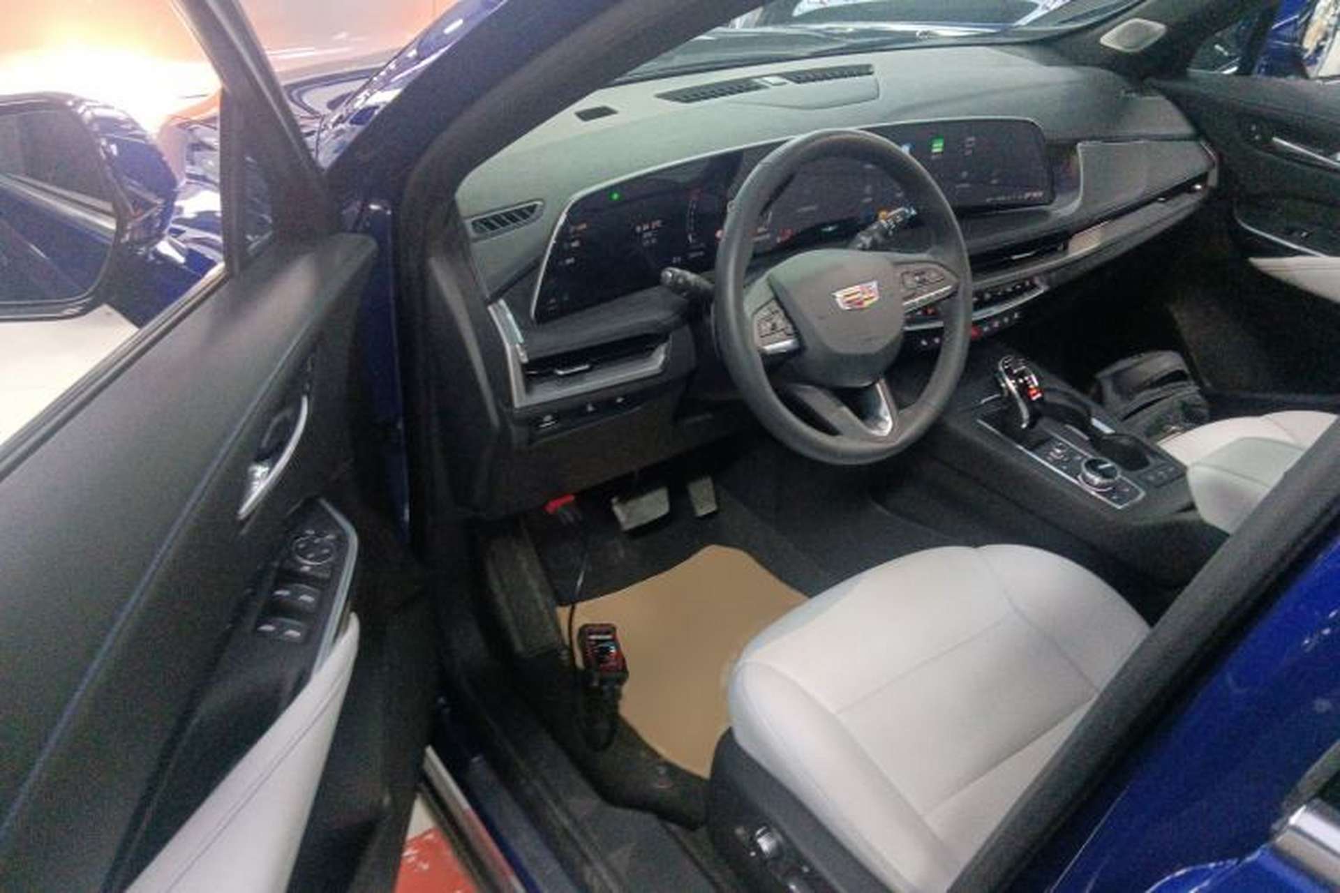 Used Cadillac XT4 2024 28T Two-Wheel-Drive Prestige Version Driver Seat