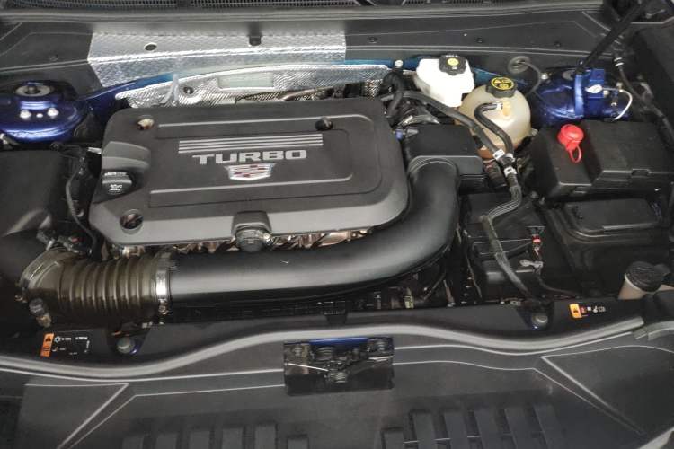 Used Cadillac XT4 2024 28T Two-Wheel-Drive Luxury Version Engine Bay