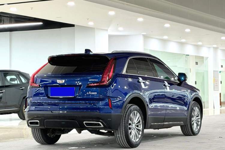 Used Cadillac XT4 2024 28T Two-Wheel-Drive Luxury Version Exterior 3