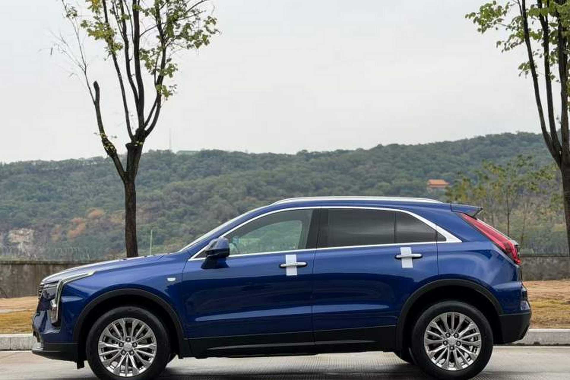 Used Cadillac XT4 2024 28T Two-Wheel-Drive Luxury Version Exterior 3