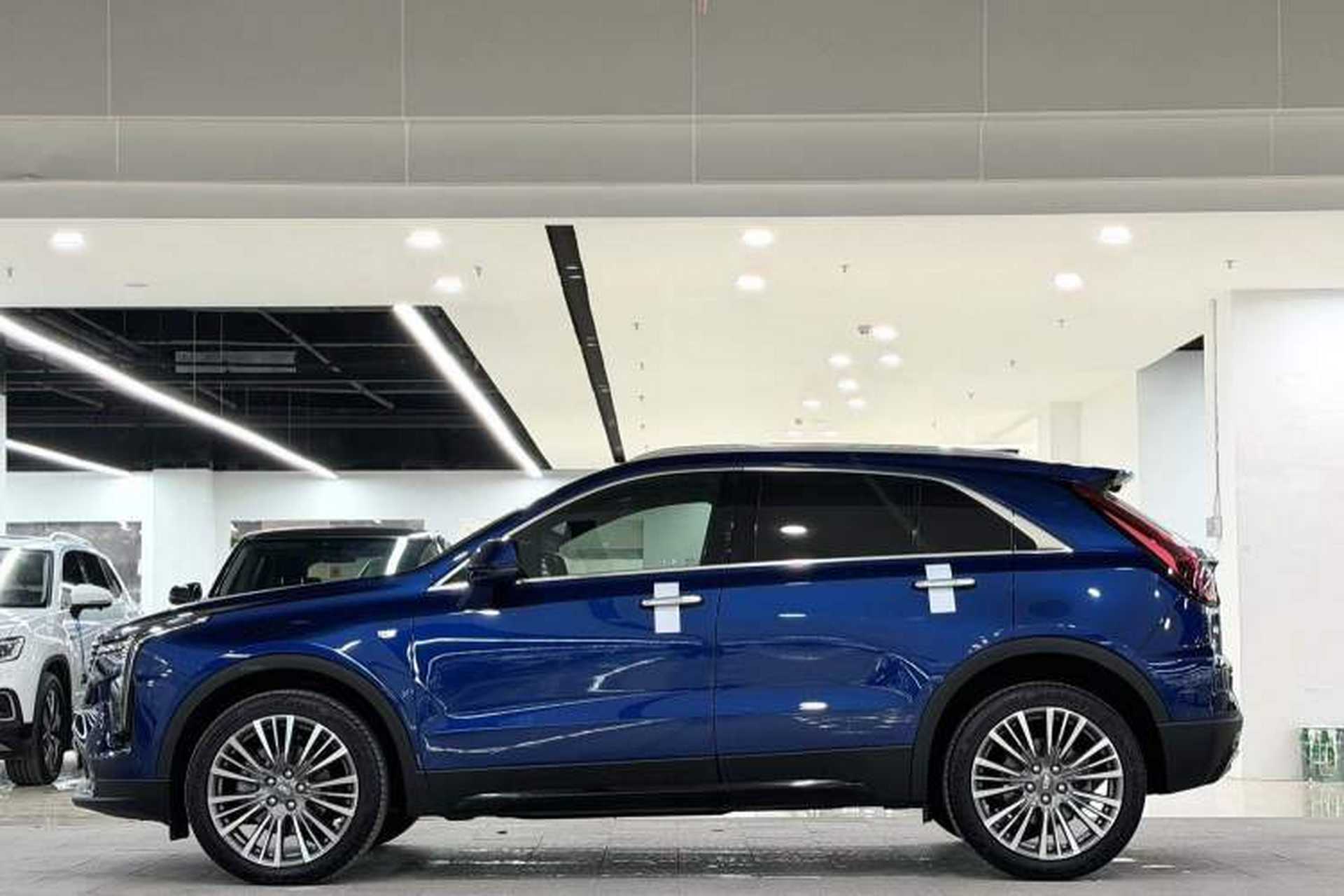 Used Cadillac XT4 2024 28T Two-Wheel-Drive Prestige Version Exterior 3