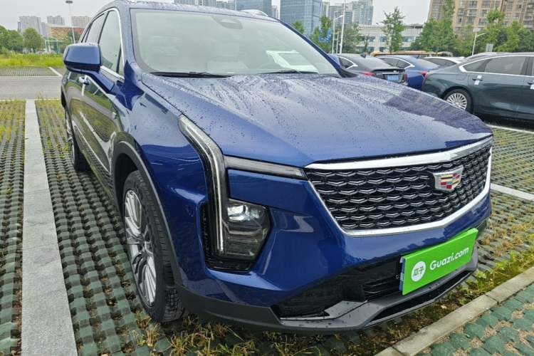 Used Cadillac XT4 2024 28T Two-Wheel-Drive Prestige Version Front Right 45 Deg