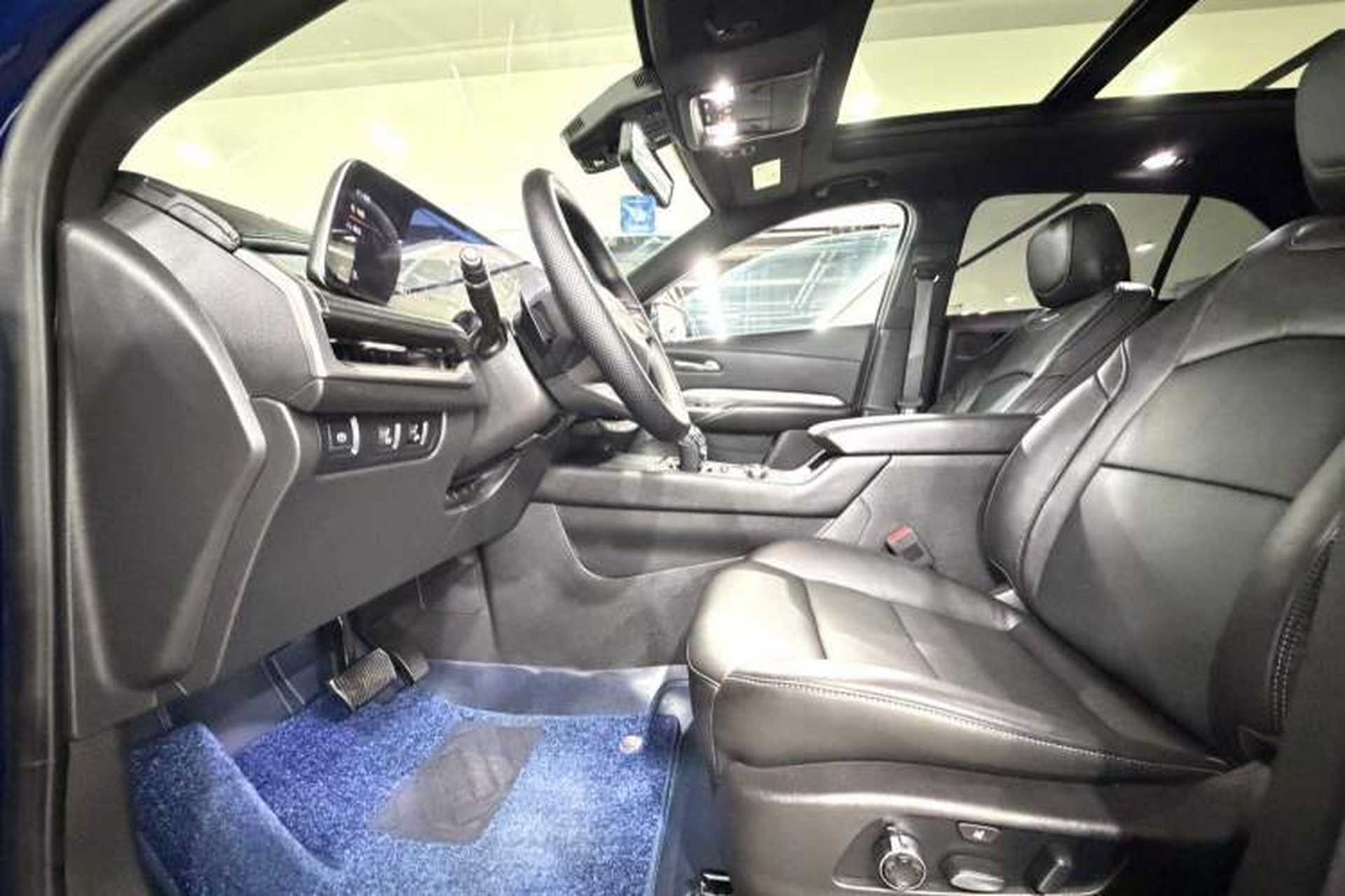 Used Cadillac XT4 2024 28T Two-Wheel-Drive Prestige Version Interior 4