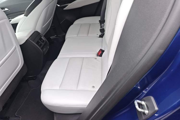 Used Cadillac XT4 2024 28T Two-Wheel-Drive Prestige Version Left Rear Seat