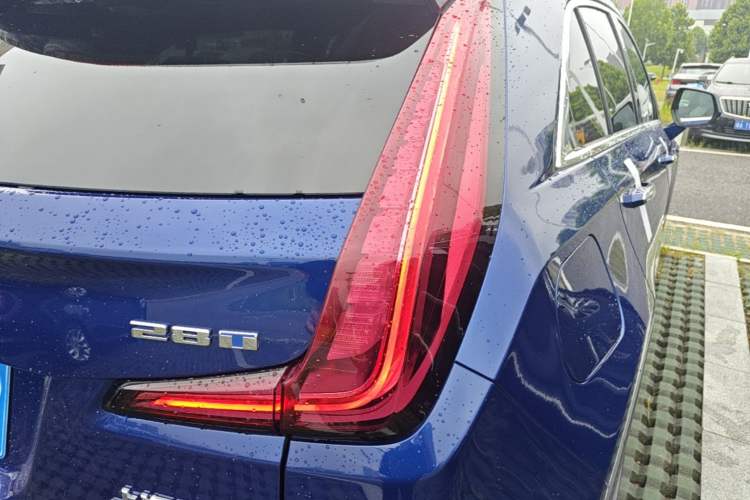 Used Cadillac XT4 2024 28T Two-Wheel-Drive Prestige Version Right Rear Taillight