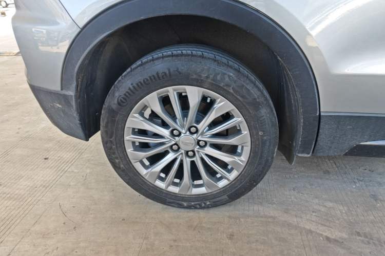 Used Cadillac XT4 2024 28T Two-Wheel-Drive Luxury Version Exterior 5