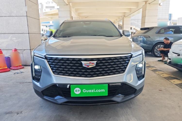 Used Cadillac XT4 2024 28T Two-Wheel-Drive Luxury Version Front