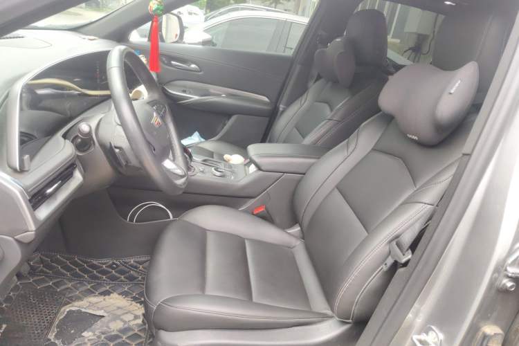 Used Cadillac XT4 2024 28T Two-Wheel-Drive Luxury Version Left Front Seat