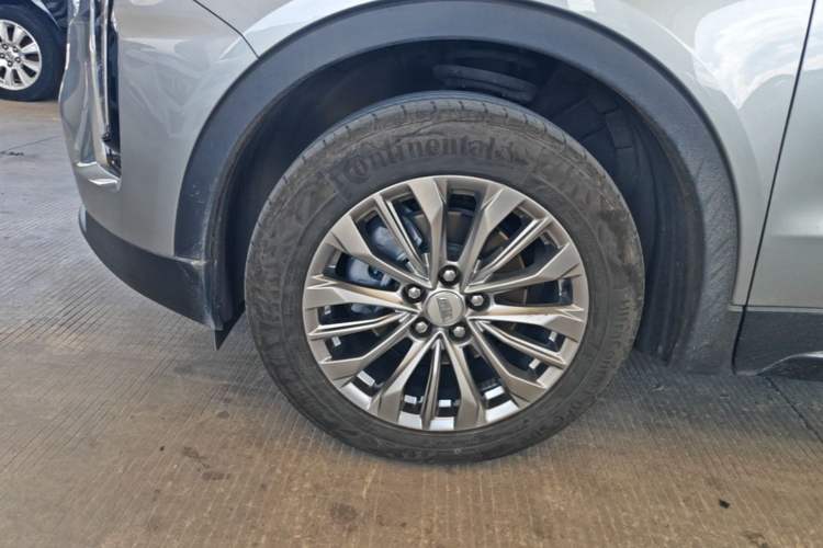 Used Cadillac XT4 2024 28T Two-Wheel-Drive Luxury Version Left Front Wheel Hub