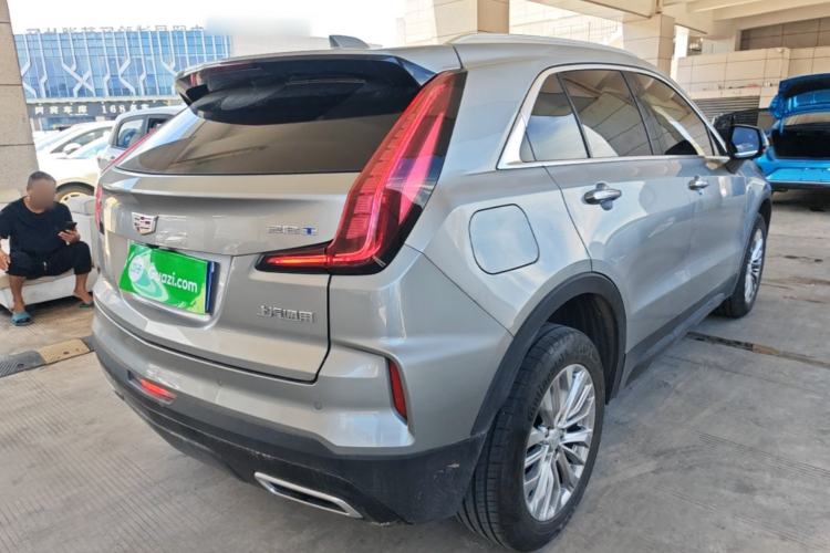 Used Cadillac XT4 2024 28T Two-Wheel-Drive Luxury Version Rear Right 45 Deg
