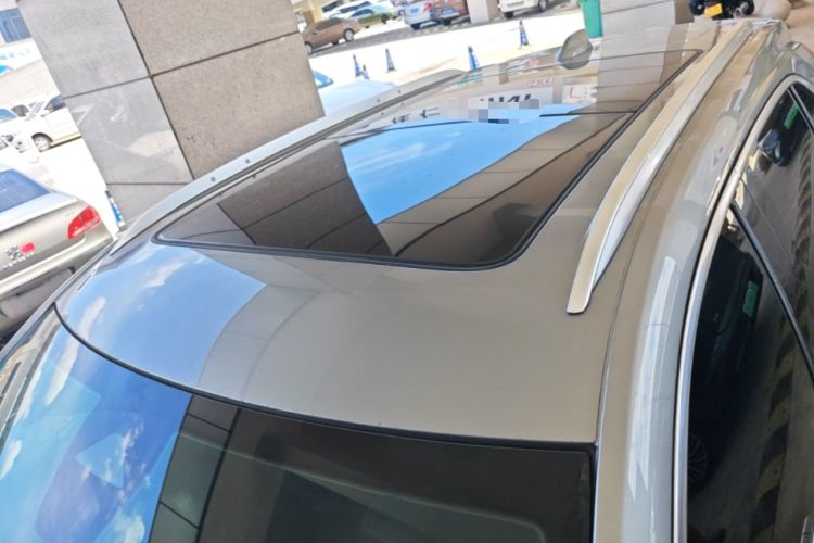 Used Cadillac XT4 2024 28T Two-Wheel-Drive Luxury Version Roof