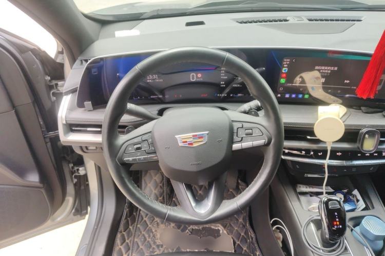 Used Cadillac XT4 2024 28T Two-Wheel-Drive Luxury Version Steering Wheel