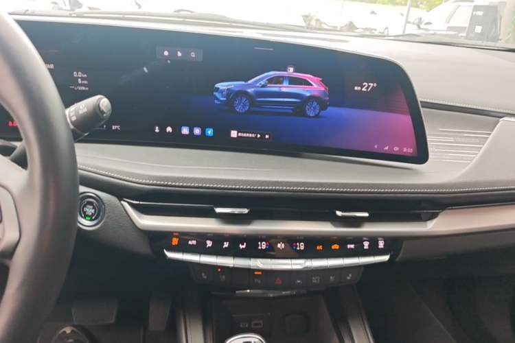 Used Cadillac XT4 2024 28T Two-Wheel-Drive Prestige Version Audio And AC Panel