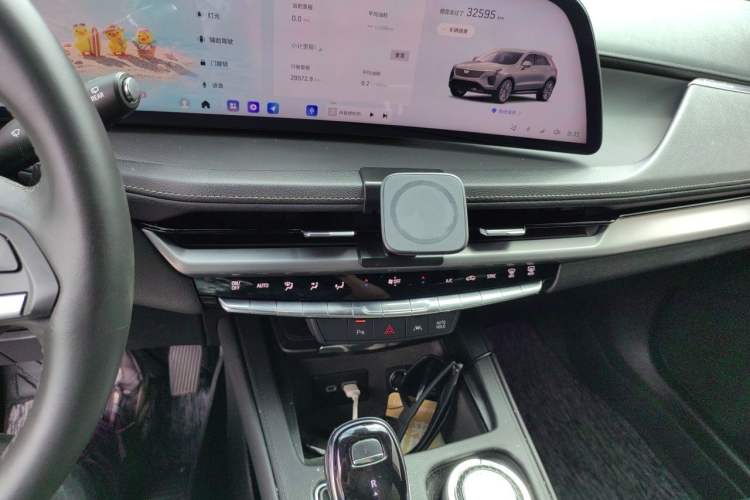 Used Cadillac XT4 2024 25T Two-Wheel Drive Fashion Edition Audio And AC Panel