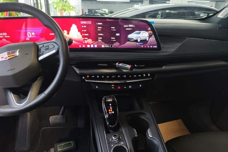 Used Cadillac XT4 2024 28T Two-Wheel-Drive Luxury Version Audio And AC Panel