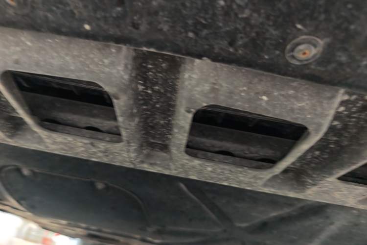 Used Cadillac XT4 2024 28T Two-Wheel-Drive Prestige Version Chassis Front