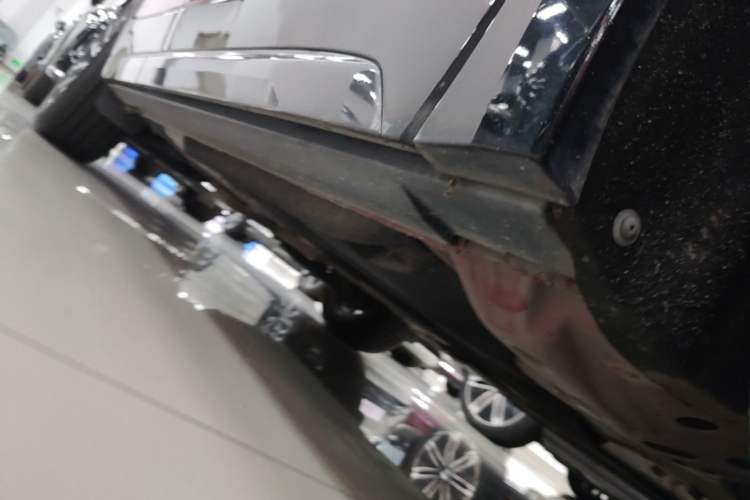 Used Cadillac XT4 2024 28T Four-Wheel Drive Luxury Version Chassis Front Right