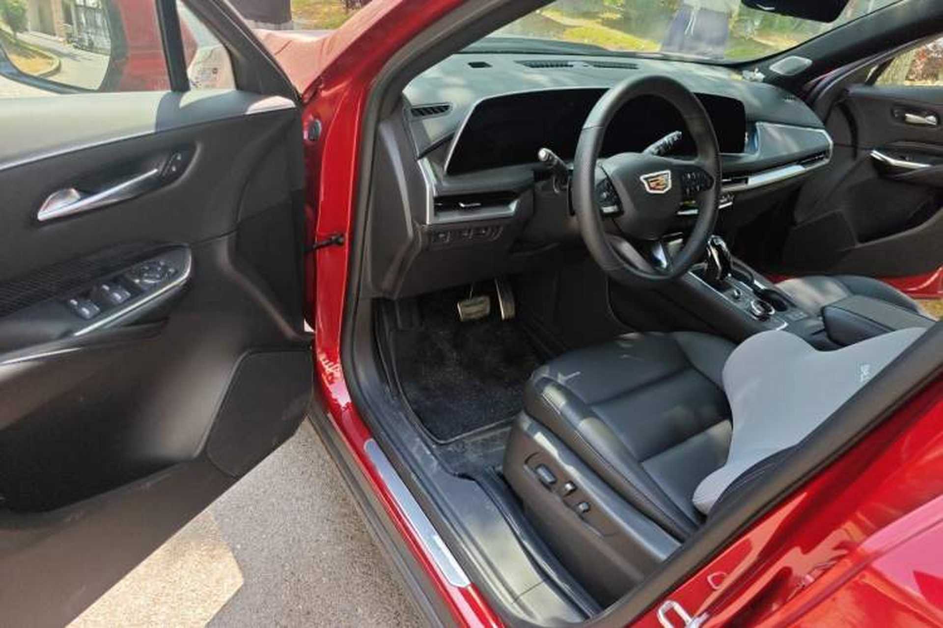 Used Cadillac XT4 2024 28T Four-Wheel Drive Luxury Version Driver Seat