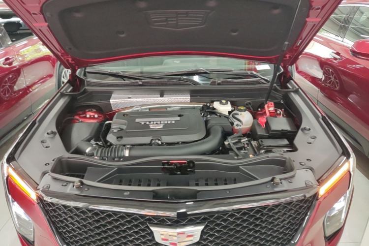 Used Cadillac XT4 2024 28T Four-Wheel Drive Luxury Version Engine Bay