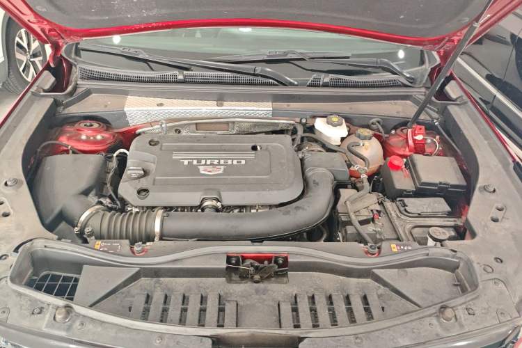 Used Cadillac XT4 2024 28T Four-Wheel Drive Luxury Version Engine Bay