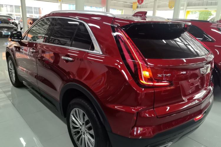 Used Cadillac XT4 2024 28T Two-Wheel-Drive Luxury Version Exterior 2