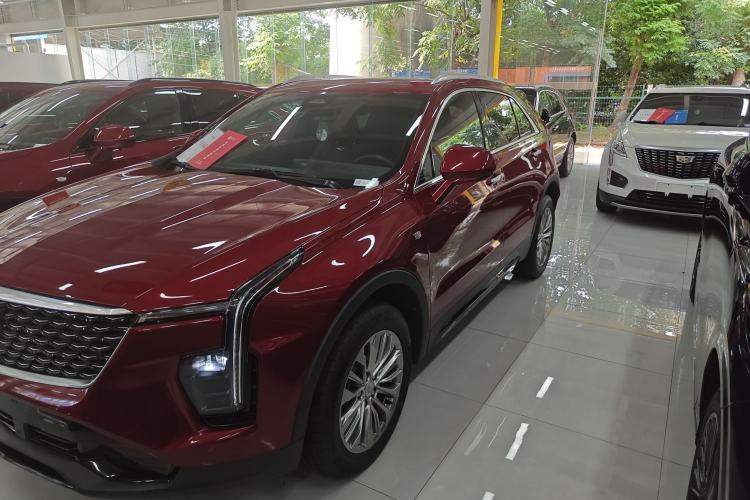 Used Cadillac XT4 2024 28T Two-Wheel-Drive Luxury Version Exterior 2