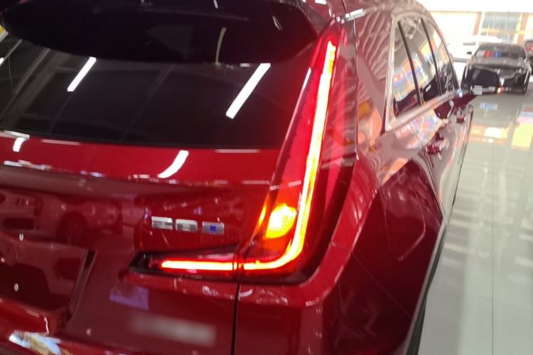 Used Cadillac XT4 2024 28T Two-Wheel-Drive Luxury Version Exterior 3