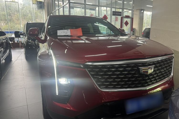 Used Cadillac XT4 2024 28T Two-Wheel-Drive Prestige Version Exterior 3