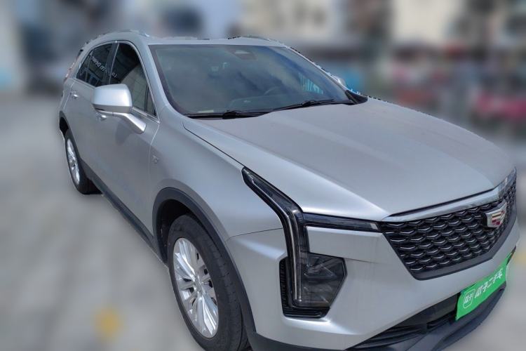 Used Cadillac XT4 2024 25T Two-Wheel Drive Fashion Edition Front Right 45 Deg